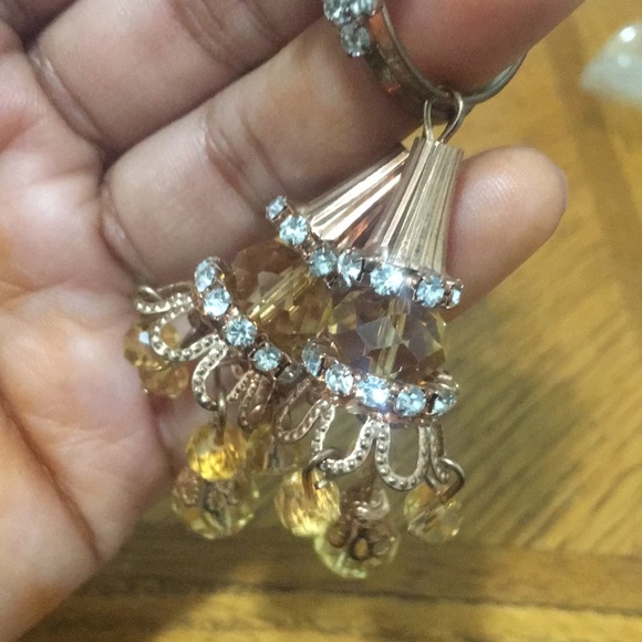 Metallic Golden Pearl Earrings - Picture 3 of 4